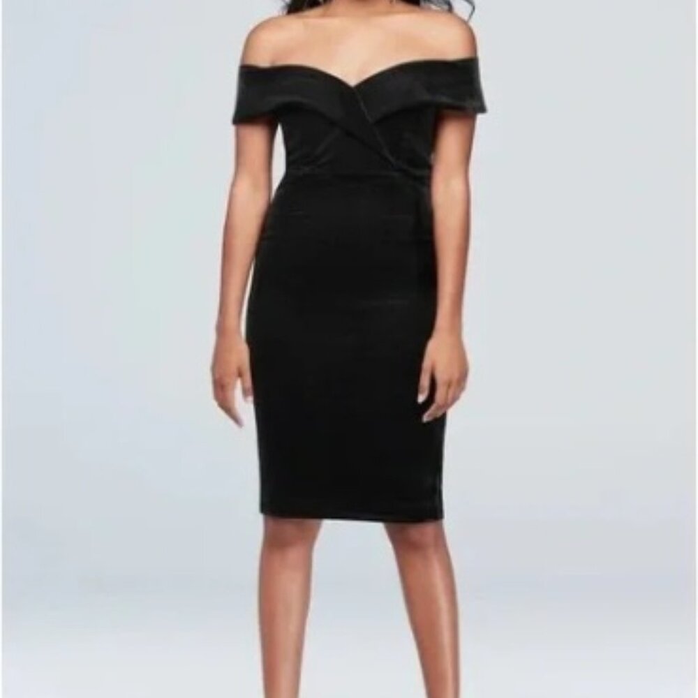 Classic feminine Bardot black velvet dress Size 4